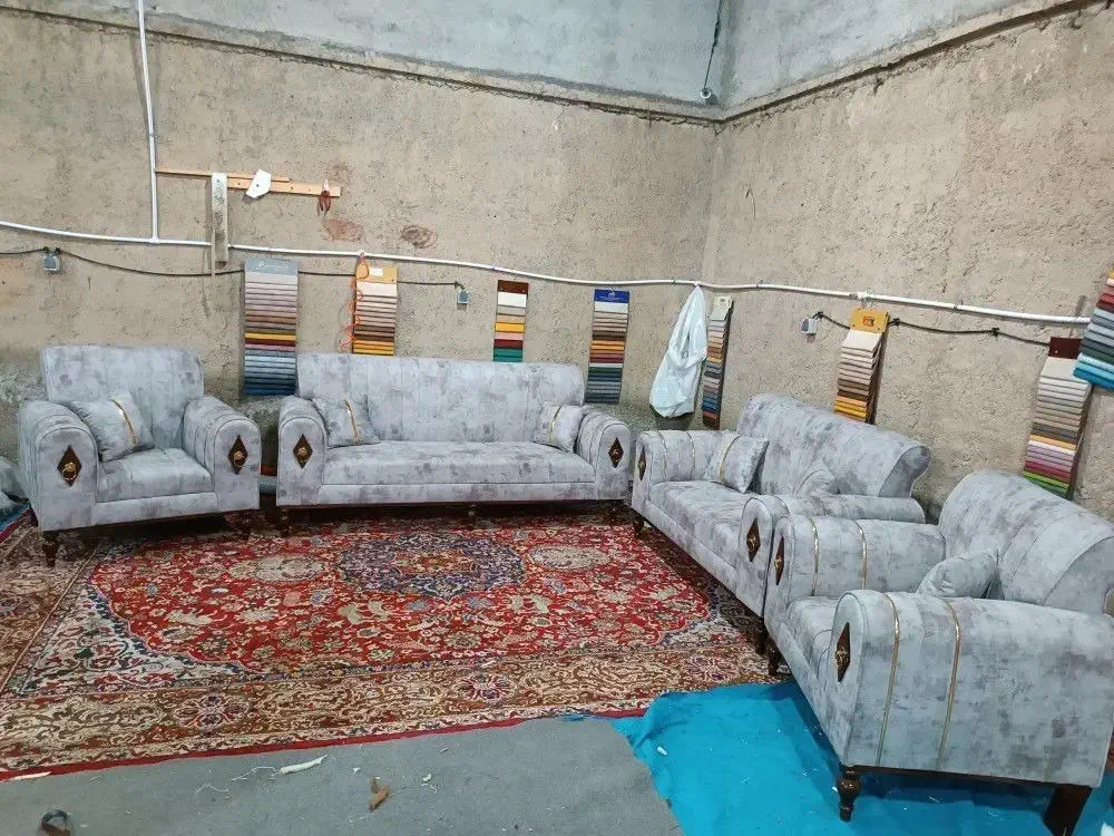 مبل راحتی|مبلمان خانگی و میز عسلی|معمولان, |دیوار