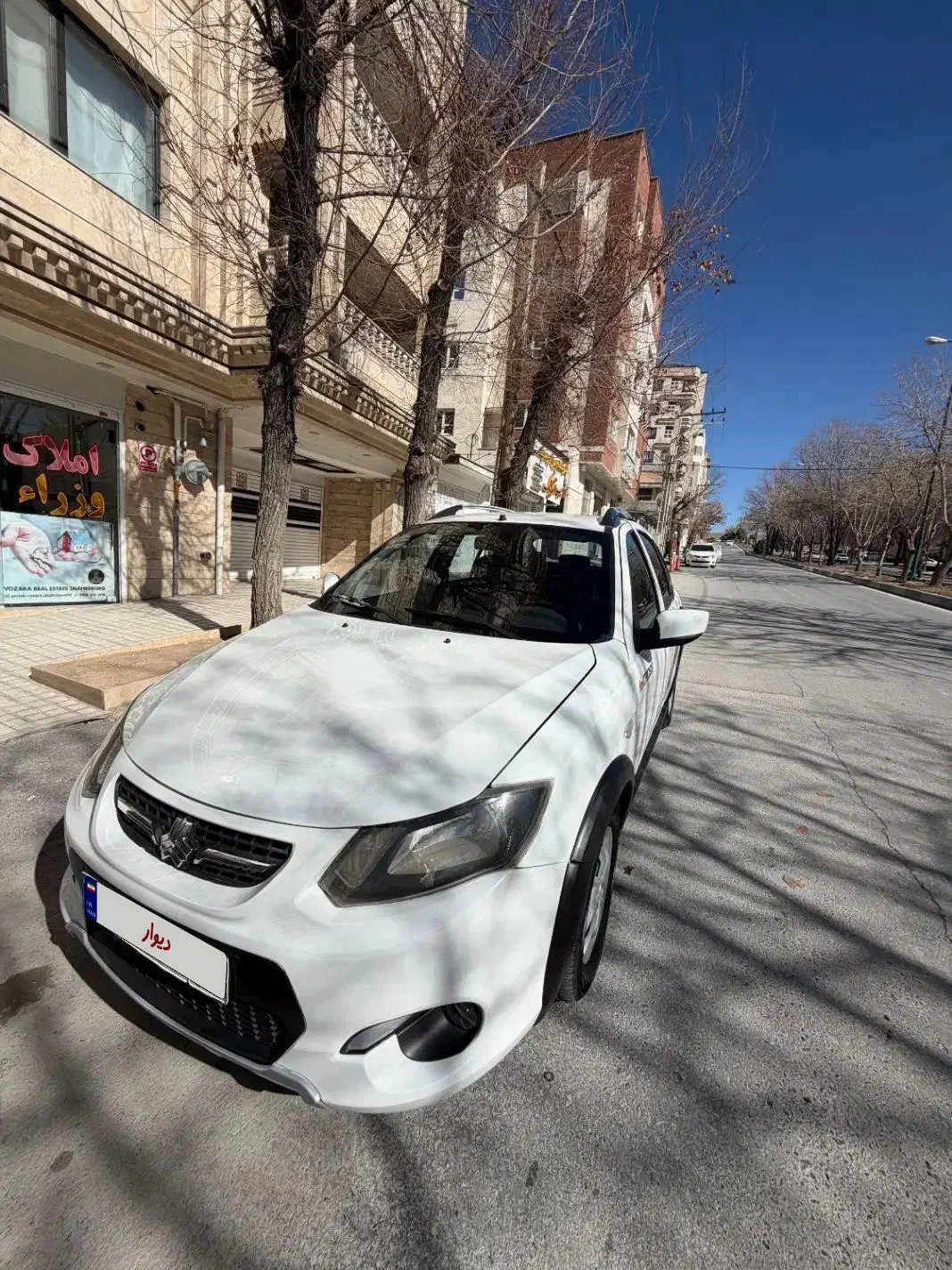 کوییک ۱۴۰۰ سفید|خودرو سواری و وانت|شهرکرد, |دیوار