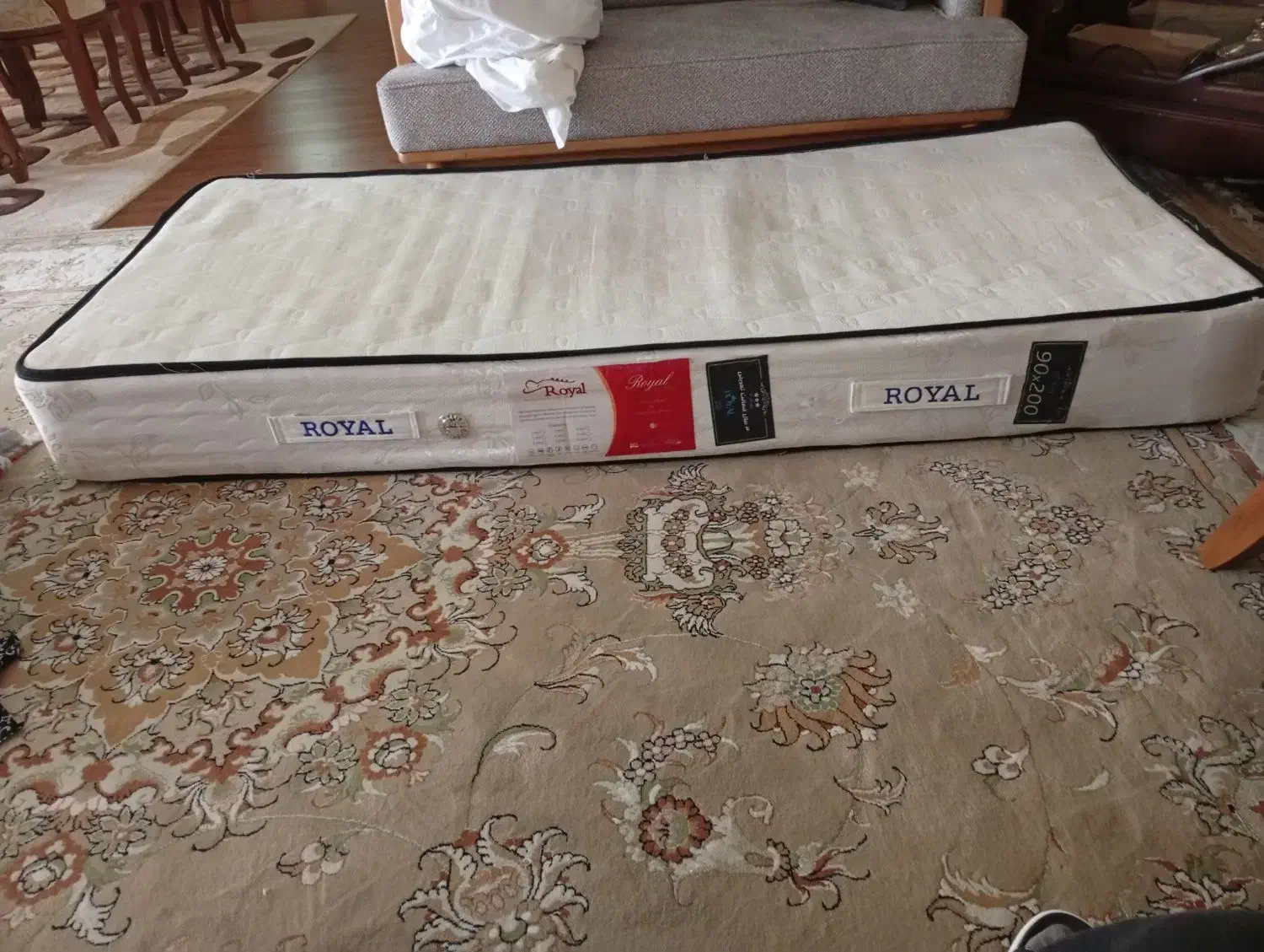 تخت یک نفره ۹۰در ۲۰۰ سالم با تشک رویال|تخت و سرویس خواب|مشهد, هنرستان|دیوار