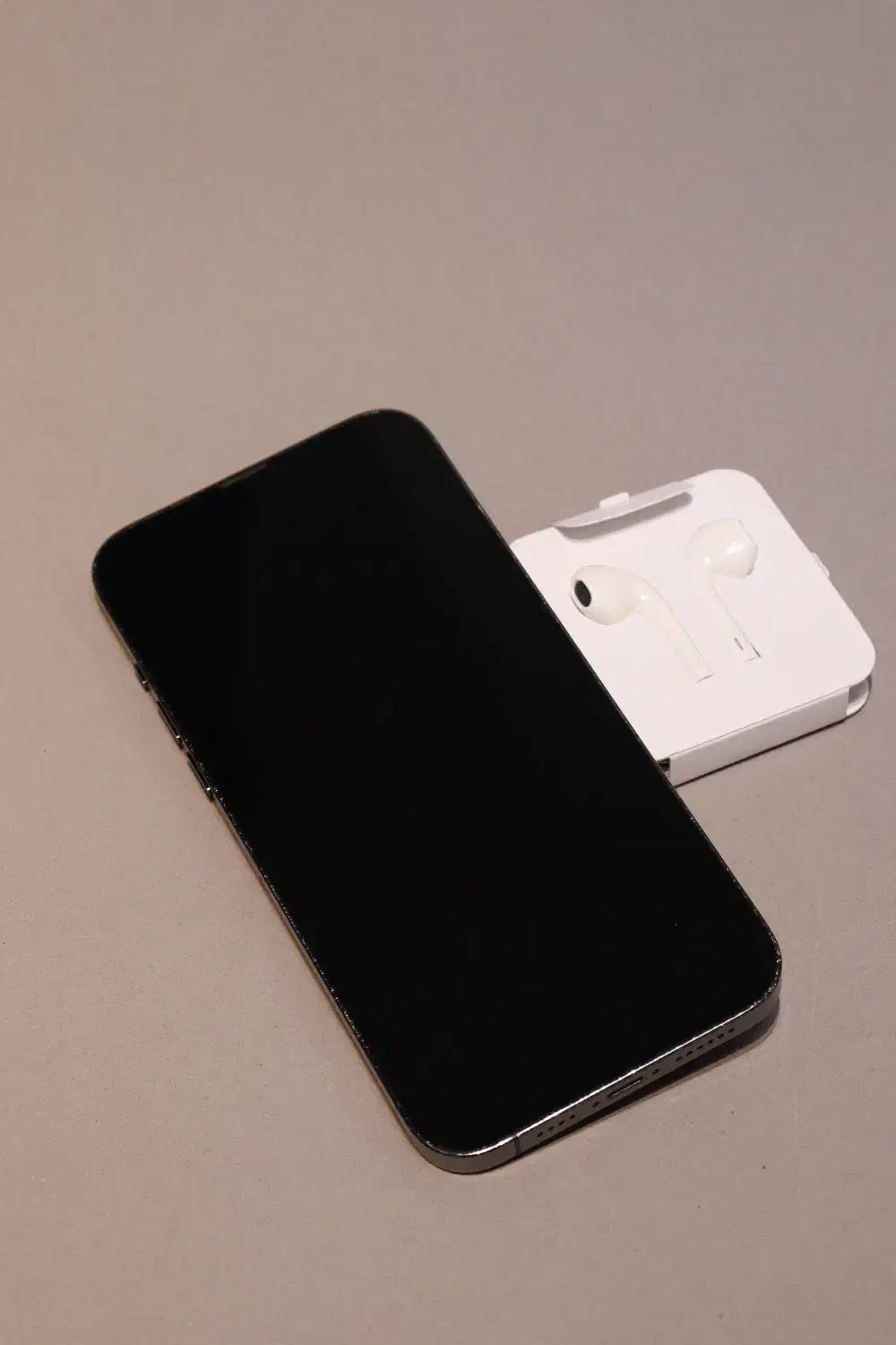 ایفون 13 پرومکس هندزفری فابریک رو کارتونی D945|موبایل|اهواز, گلستان|دیوار