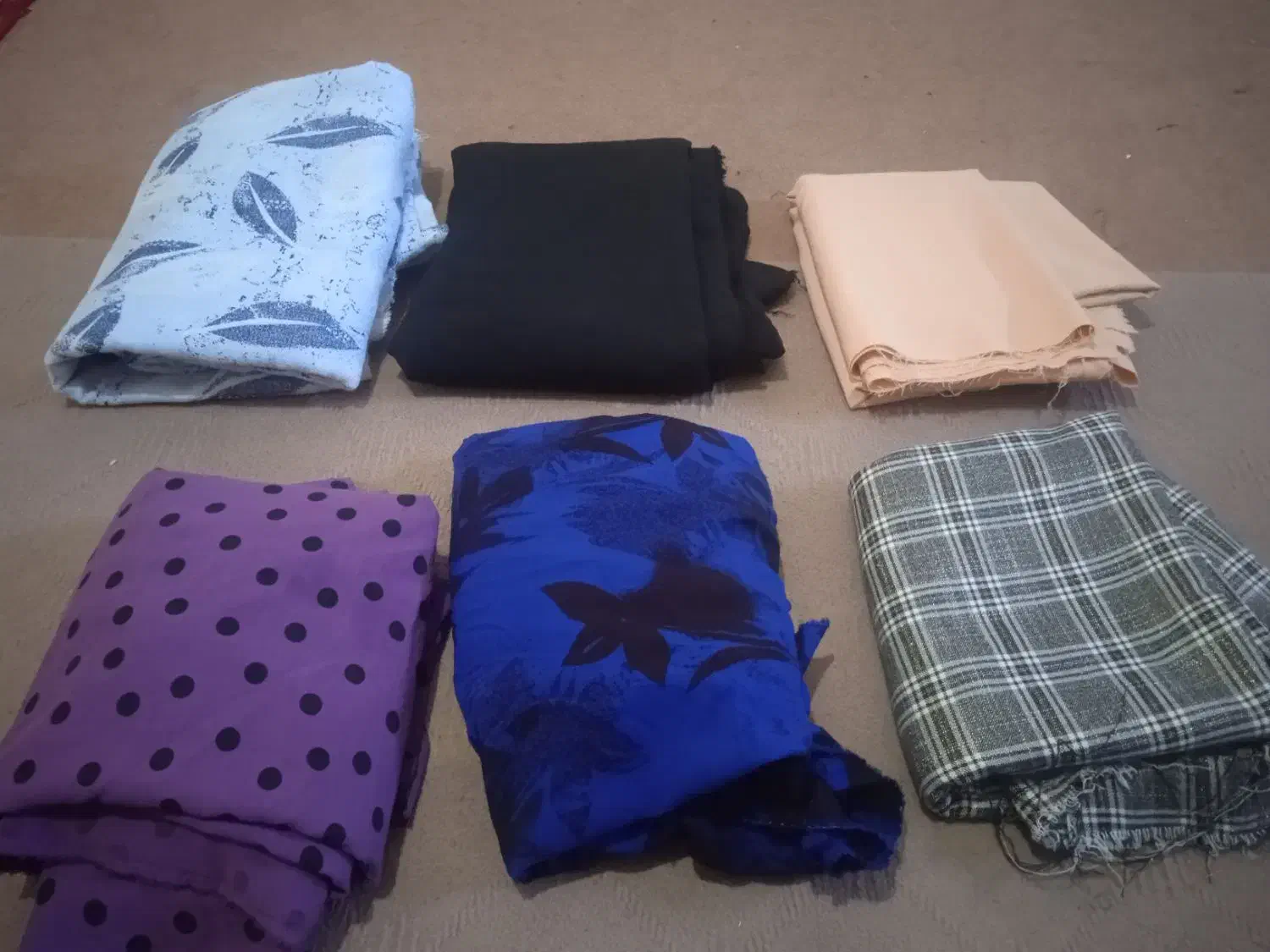 پارچه|لباس|گنبد کاووس, |دیوار