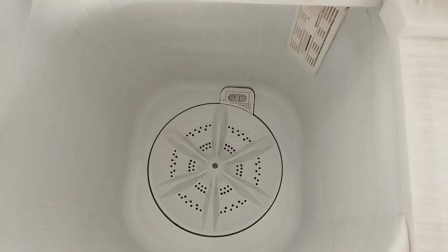 کهنه شور سالم و به شرط امتحان قیمت 5/300|ماشین لباسشویی و خشککن لباس|هرسین, |دیوار