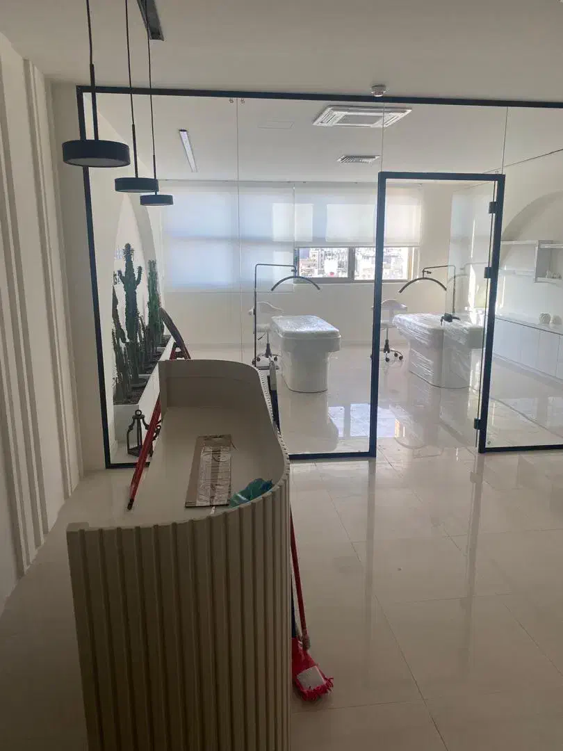 واحد اداری فروشی با شرایط استثنایی/جنب کاشان مال|فروش دفتر کار، اتاق اداری، مطب|کاشان, فاز ۱ ناجی آباد|دیوار