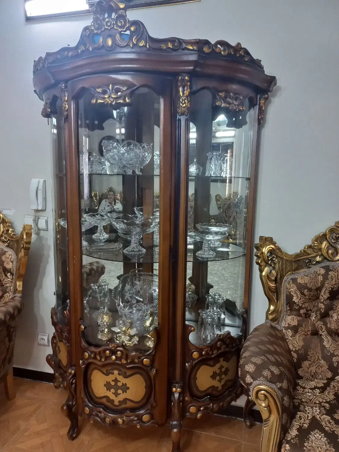 ویترین در حد نو چوب راش|بوفه، ویترین، کنسول|قرچک, باقرآباد|دیوار