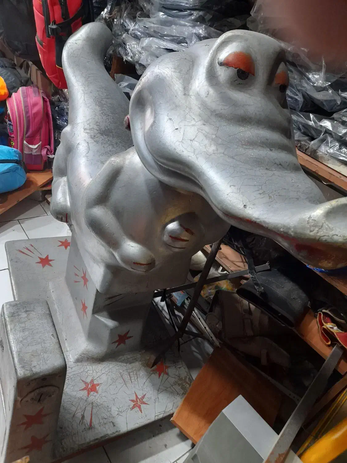 تکاندهنده تمساح|اسباببازی بچه|تهران, امام زاده حسن|دیوار