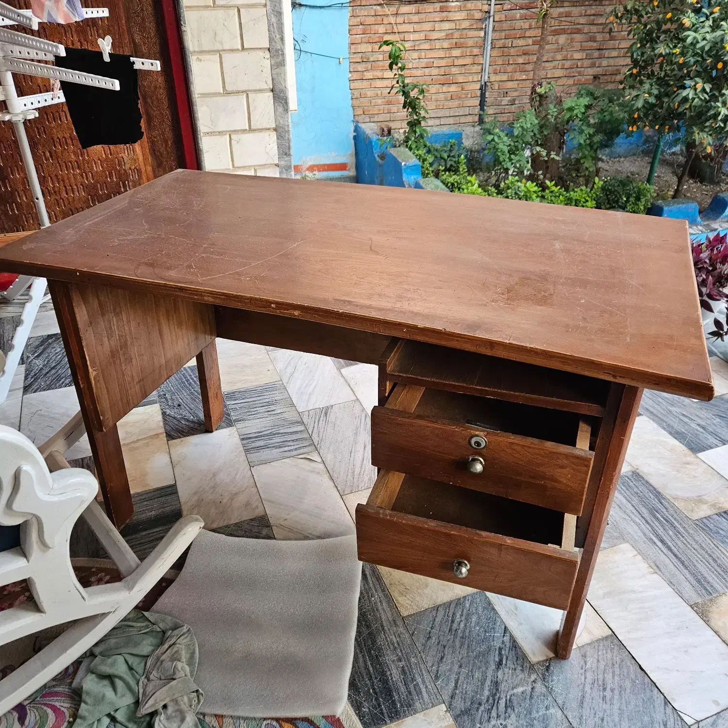 میز چوبی|میز تحریر و کامپیوتر|قائم‌شهر, |دیوار