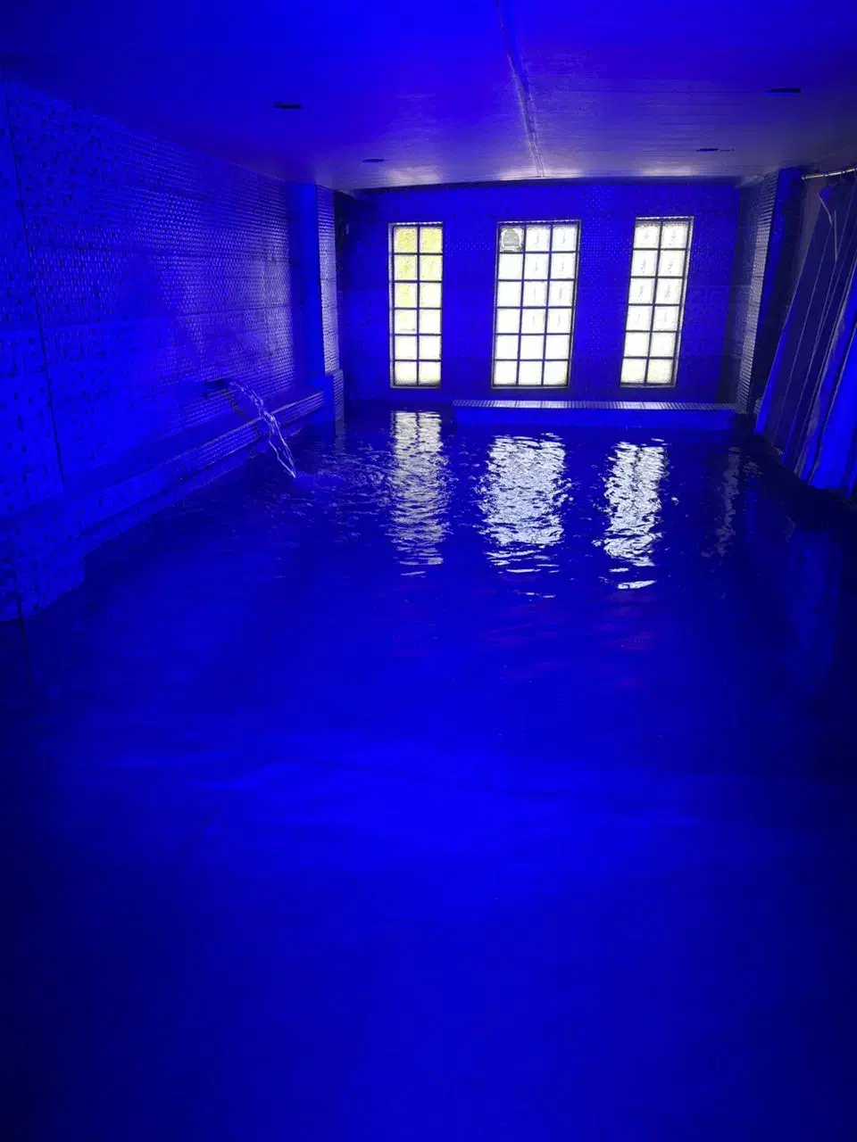 ویلا 3 خوابه استخردار شهرکی سرخ رود ساحلی جنگلی|اجارهٔ کوتاهمدت ویلا و باغ|سرخرود, |دیوار