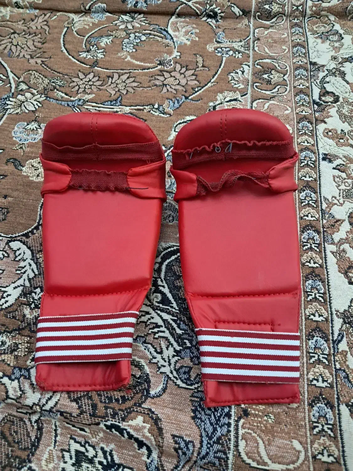 دستکش کاراته|تجهیزات ورزشی|ابهر, |دیوار