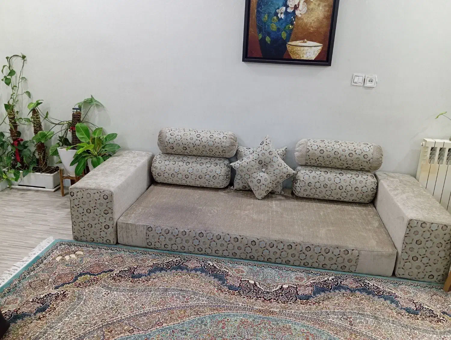 مبل شاه نشین|مبلمان خانگی و میز عسلی|شاهین‌شهر, مخابرات (شهید بهشتی)|دیوار