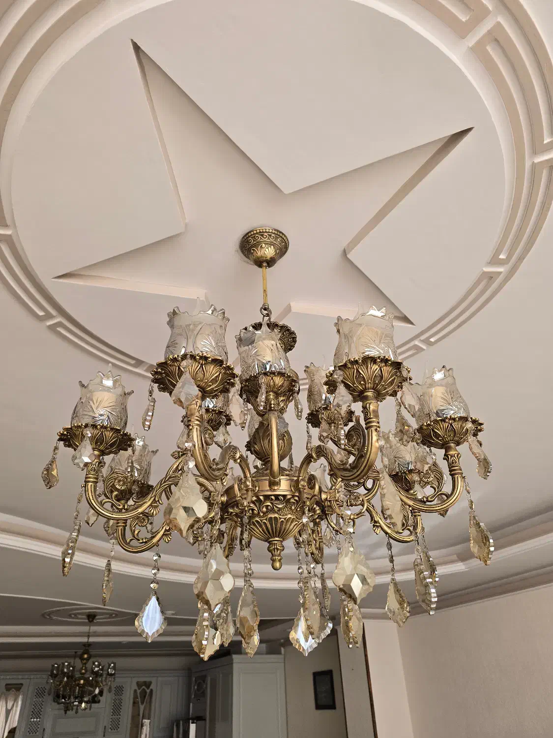 لوستر برنجی و بسیار تمیز|لوستر و چراغ آویز|کرج, عظیمیه|دیوار