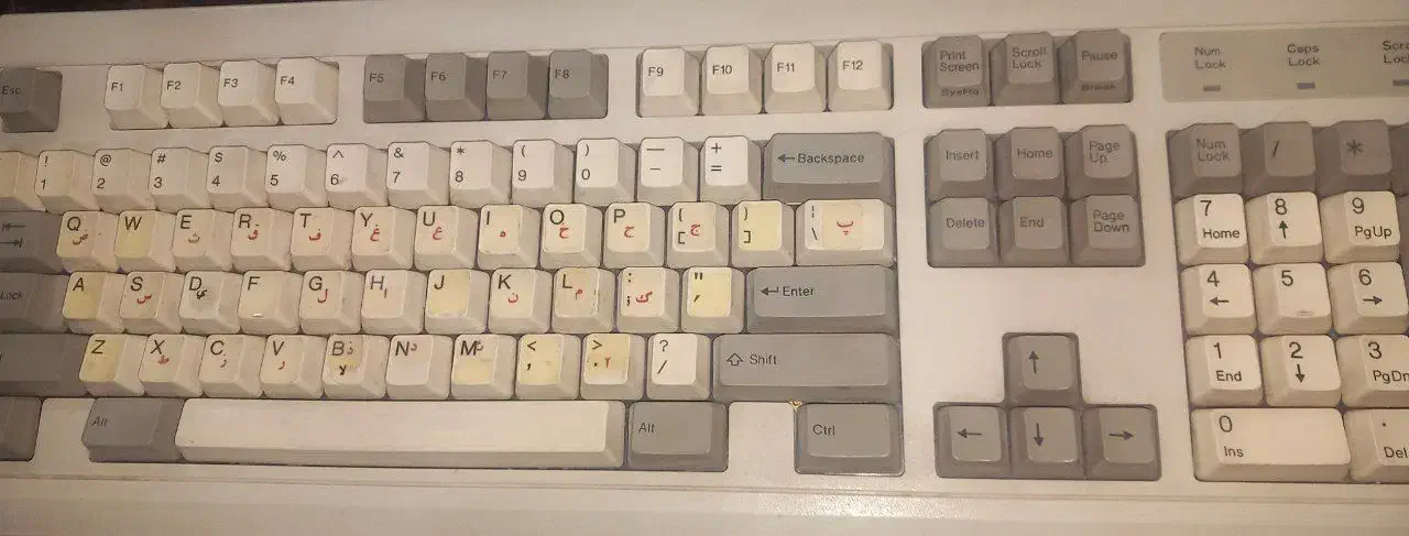 صفحه کلید و کیبورد قدیمی کامپیوتر|قطعات و لوازم جانبی رایانه|یزد, |دیوار