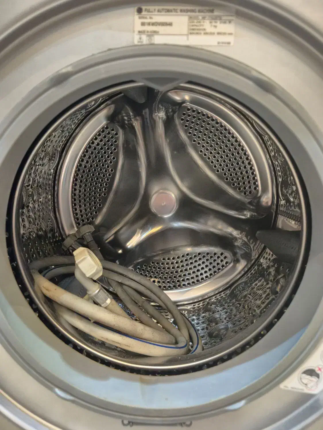 ماشین لباسشویی برند معروف ال جی ۷ کیلویی|ماشین لباسشویی و خشککن لباس|گنبد کاووس, |دیوار