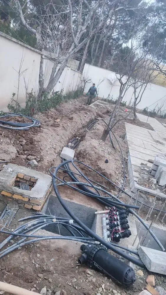 آبیاری قطره و بارانی باغ . فضای سبز . چمن|خدمات باغبانی و درختکاری|مشکیندشت, |دیوار