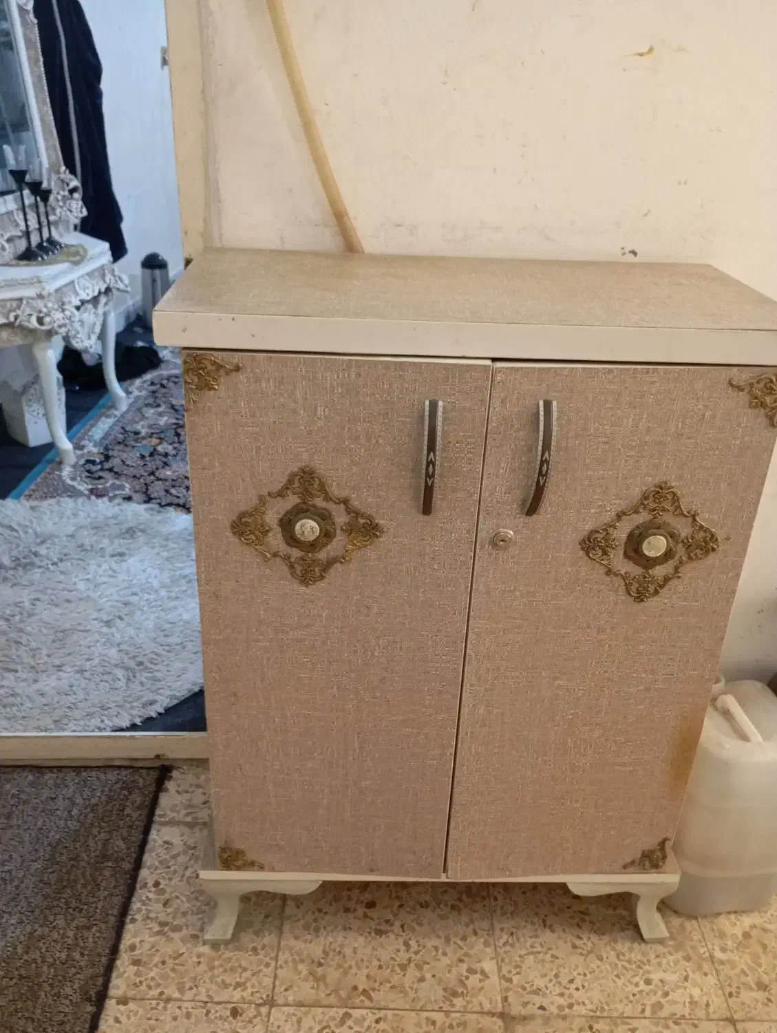 جاکفشی سالم|جاکفشی، کمد، دراور|دزفول, |دیوار