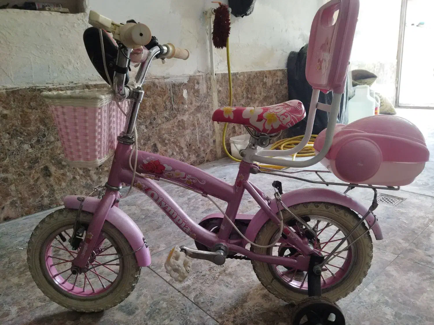 دوچرخه|دوچرخه، اسکیت، اسکوتر|صومعه‌سرا, |دیوار