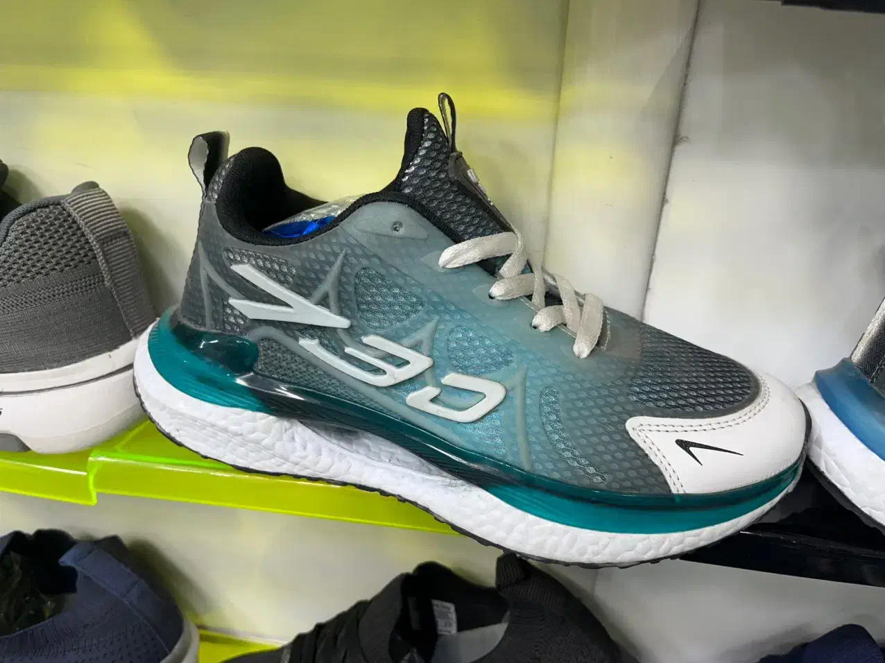 کتانی نیوبالانس مشهد|کیف، کفش، کمربند|بیجار, |دیوار