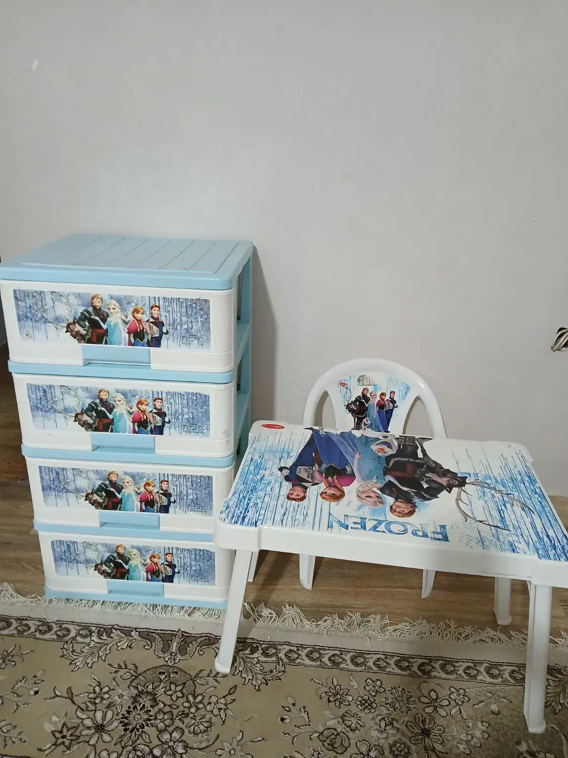 میز تحریر|اسباب و اثاث بچه|گرگان, |دیوار