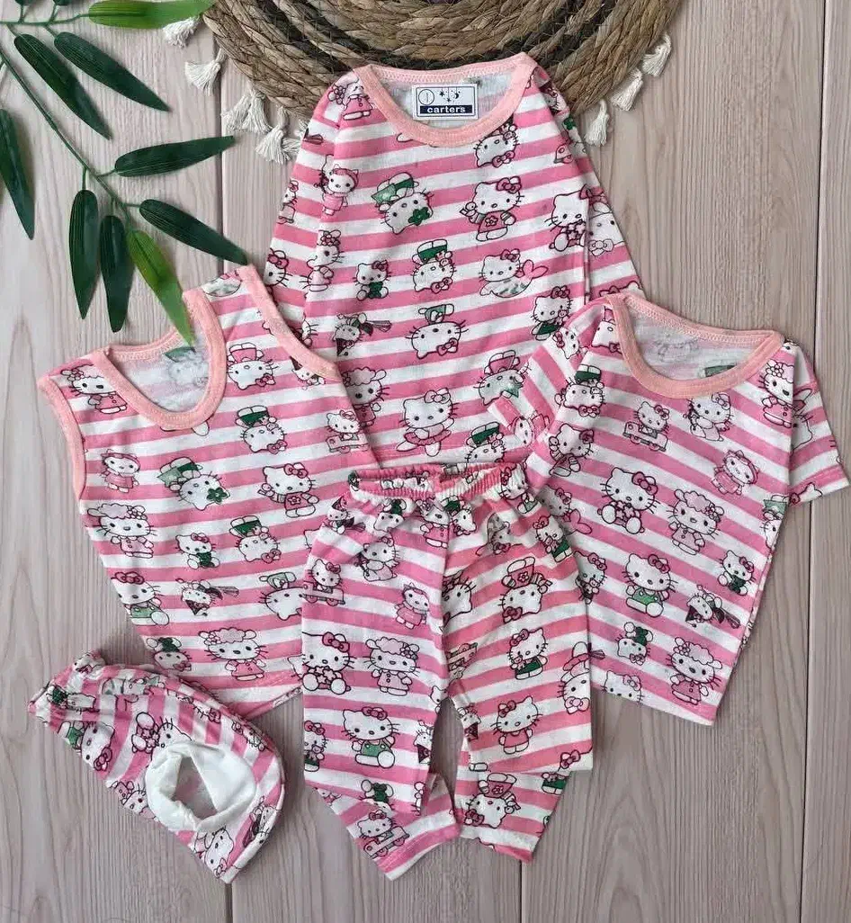 ست اقتصادی پنج تیکه لباس نوزادی با قیمت فوق العاده|کفش و لباس بچه|قم, پردیسان|دیوار