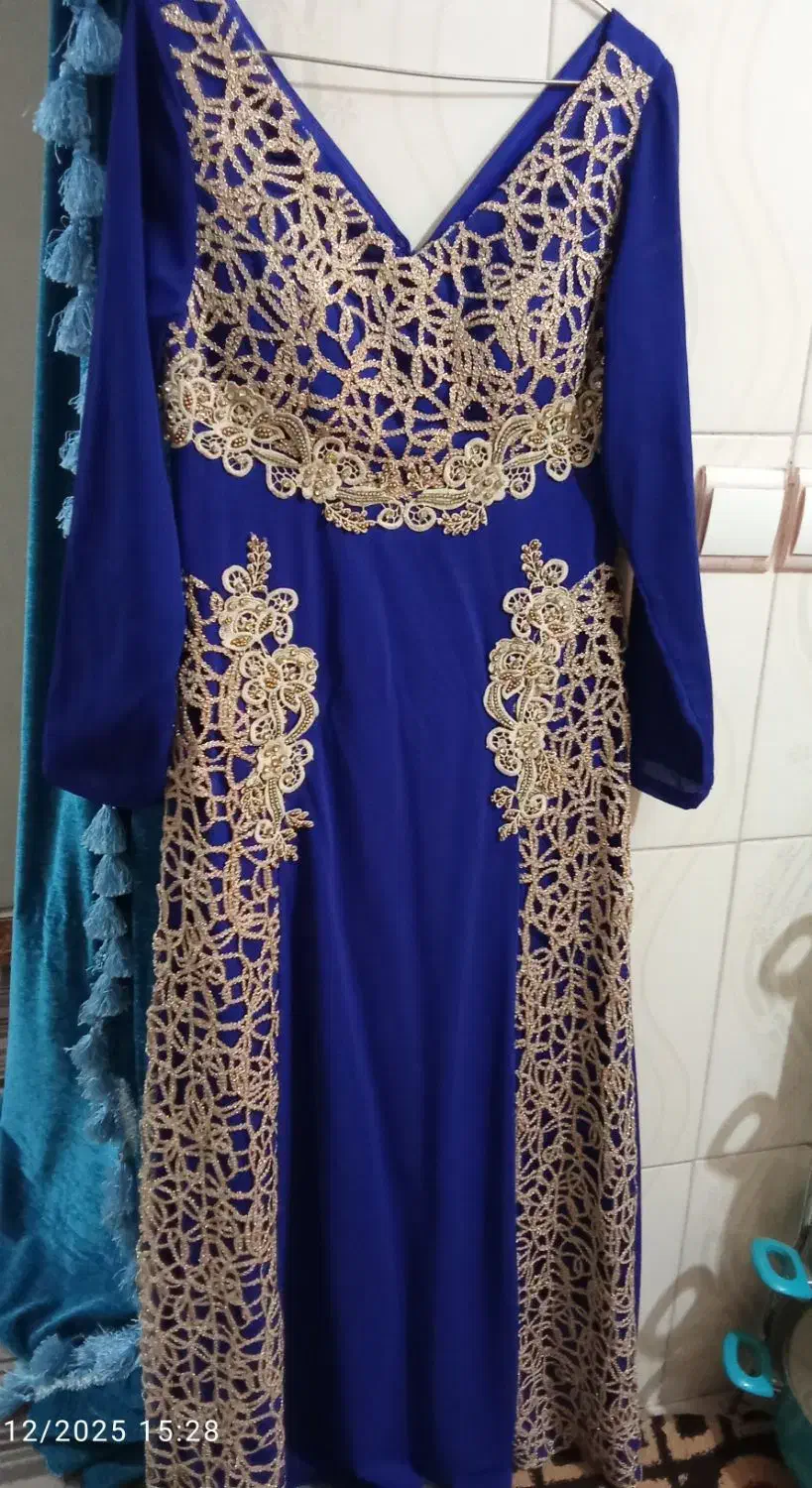 پیراهن مجلسی|لباس|ساوه, |دیوار