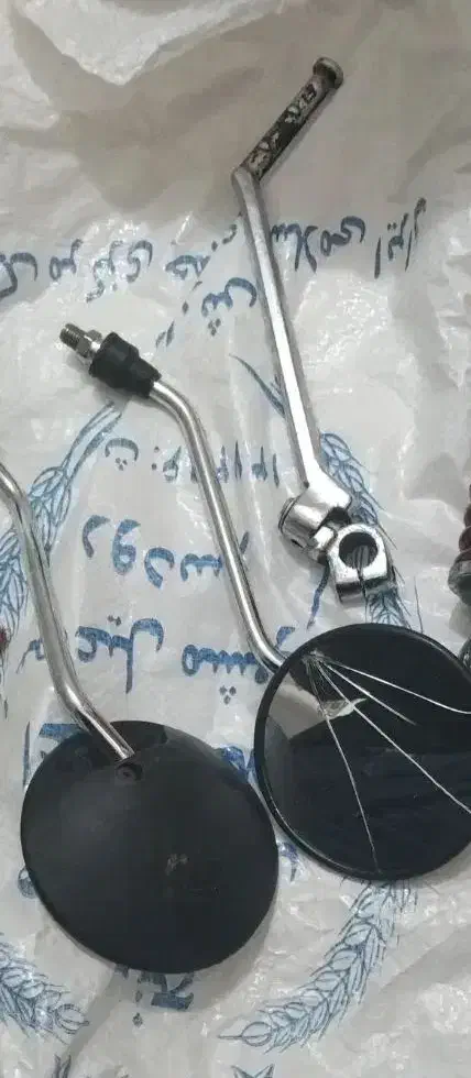 یک عدد کمک فنر هندا یک جفت آینه و باطری هندا|قطعات یدکی و لوازم جانبی|محمدشهر, علی آباد گونه|دیوار