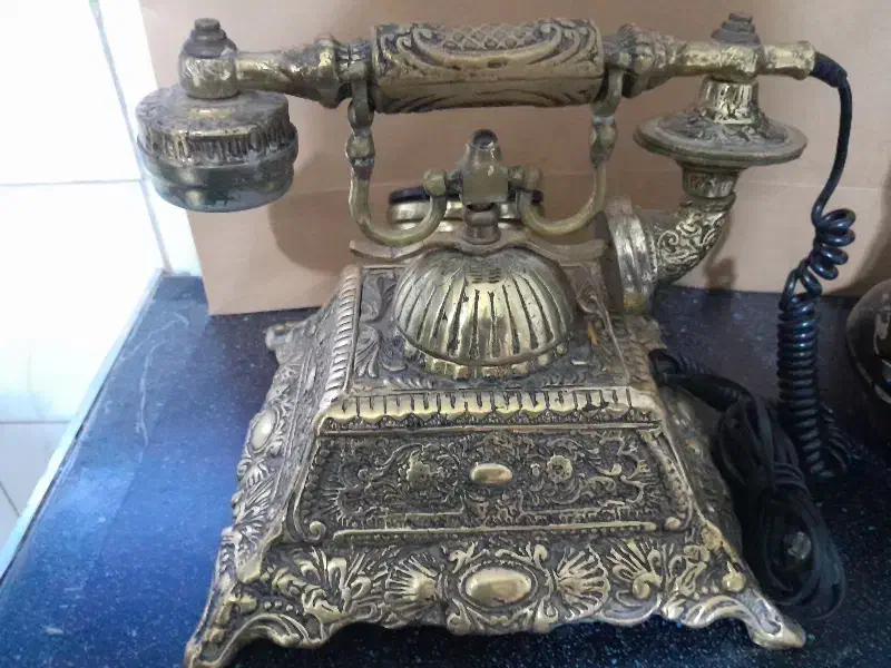 تلفن برنجی سینجر عتیقه|کلکسیون اشیاء عتیقه|اسلام‌شهر, شهرک مفیدی|دیوار