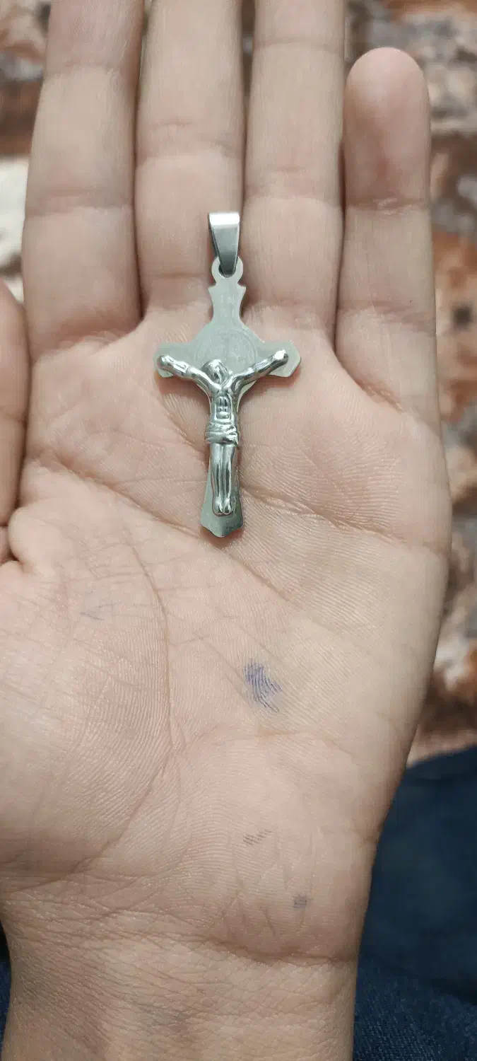 گردن آویز سلیب|بدلیجات|مراغه, |دیوار