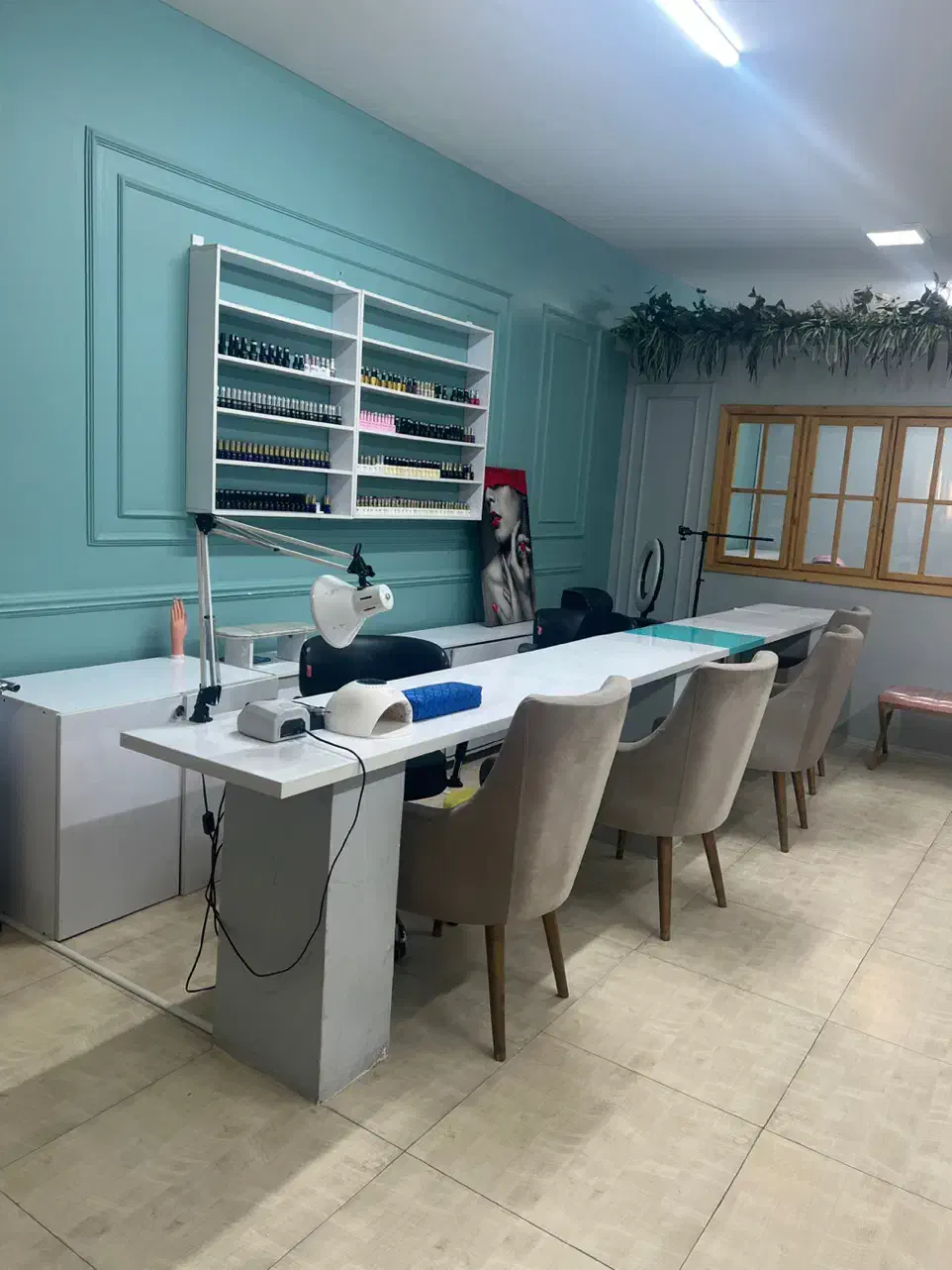 اجاره اتاق پارتیشن بندی شده در سالن زیبایی|اجارهٔ دفتر کار، اتاق اداری، مطب|اهواز, کیان اباد|دیوار