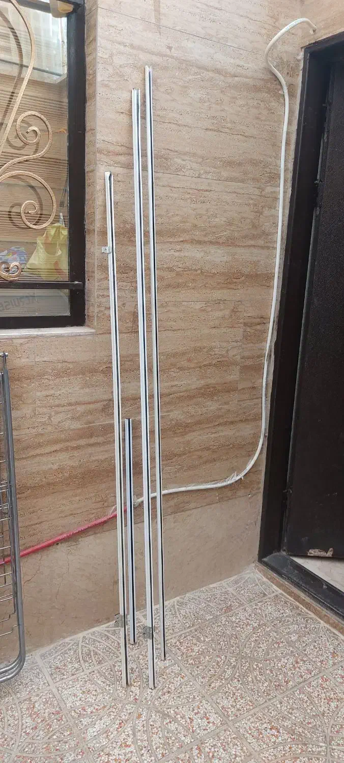 تعدادی چوب پرده نو ودر حد نو.|پرده، رانر، رومیزی|هشتگرد, هشتگرد قدیم|دیوار