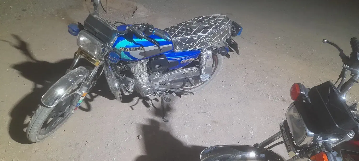 هندا ۲۰۰ سنین ۴۰۳|موتورسیکلت|ششطراز, |دیوار