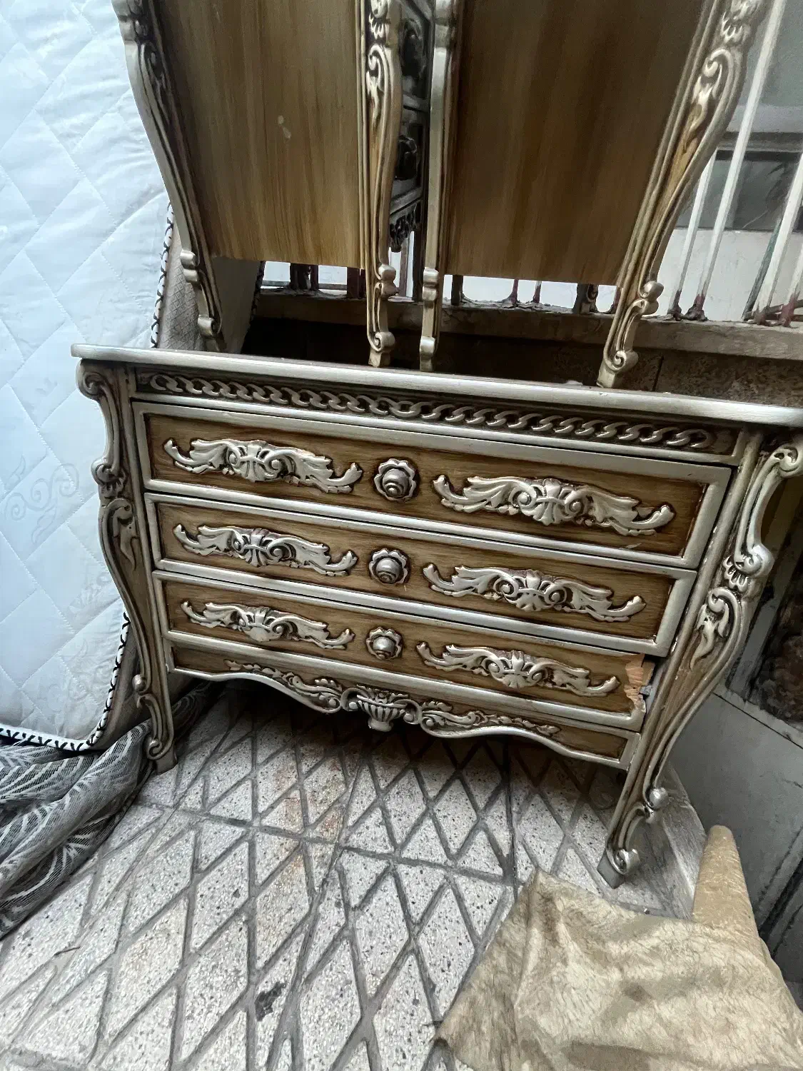 سرویس خواب سلطنتی|تخت و سرویس خواب|تهران, خزانه|دیوار