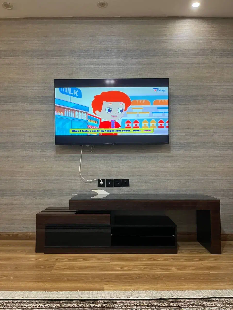 میز تی وی|میز تلویزیون|رشت, شالکو|دیوار