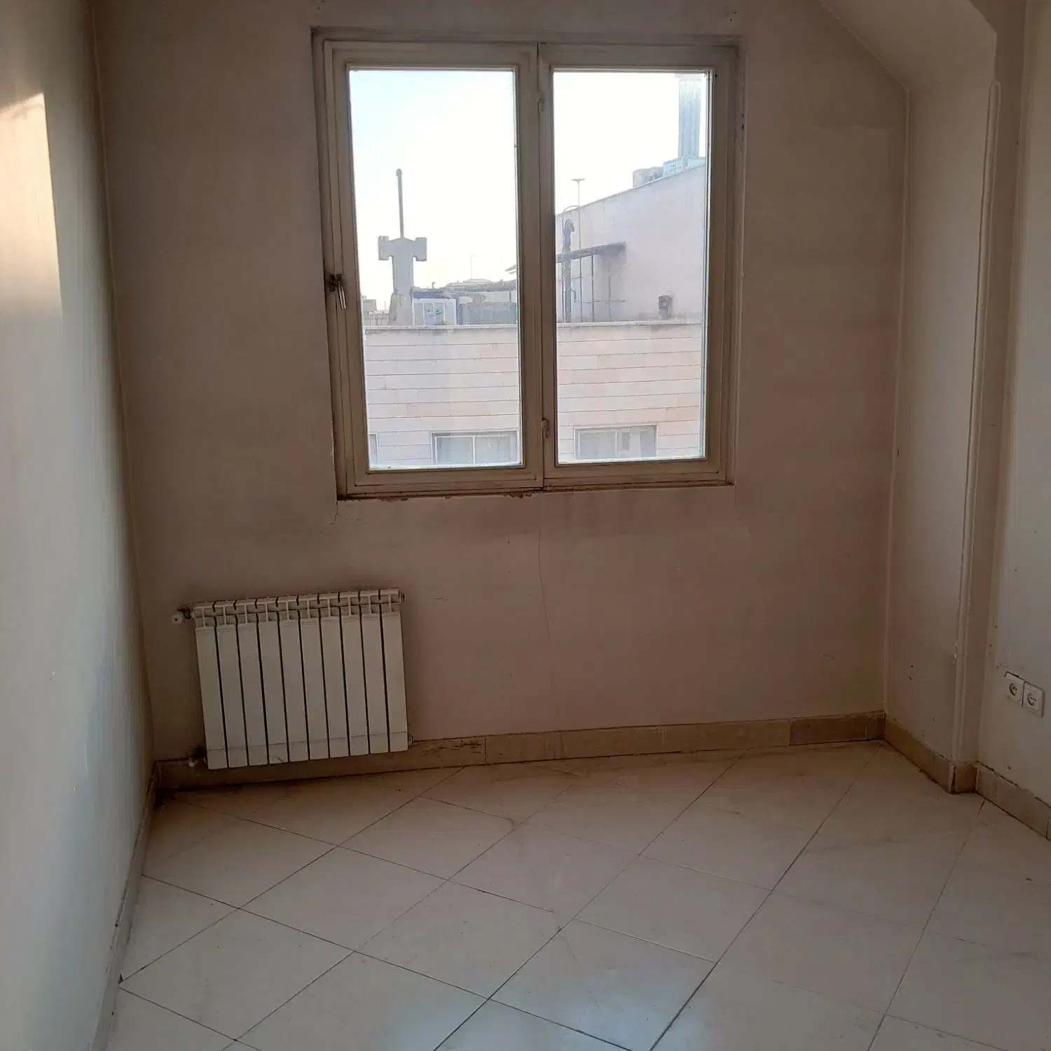 60 متر /کلیم کاشانی /فول پارکینگ /انباری/ سانسور