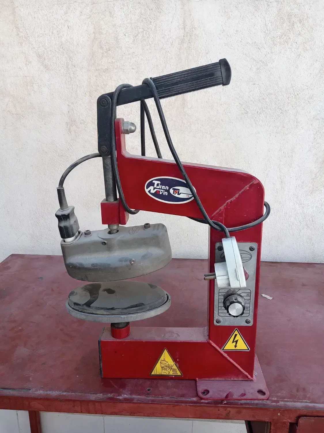 لوازم پنچرگیری و تعمیر گاهی|ابزارآلات|جاسک, |دیوار