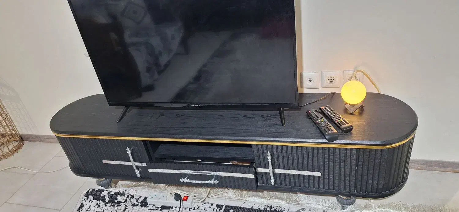 فرش ۹متری|فرش|اندیشه, اندیشه فاز ۵|دیوار