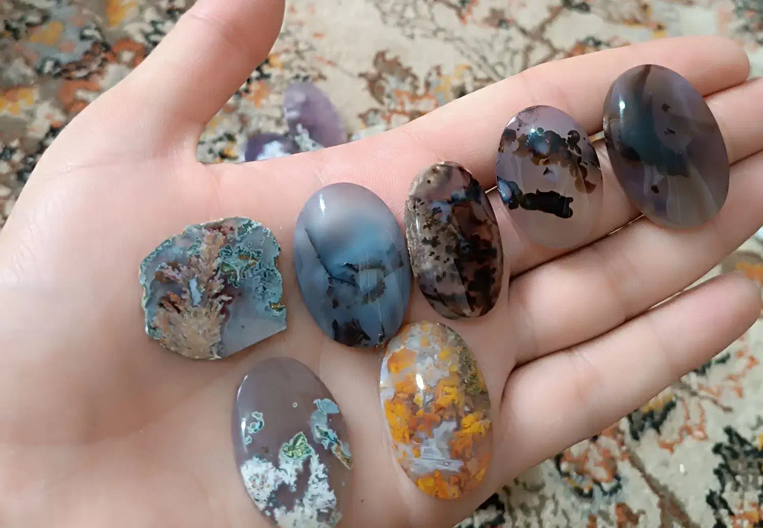 نگین های قواره درشت عقیق|جواهرات|زابل, |دیوار