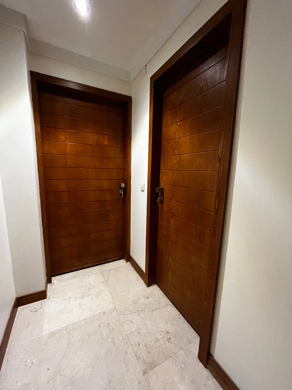 درب چوبی با چهار چوب|مصالح و تجهیزات ساختمان|تهران, فرمانیه|دیوار