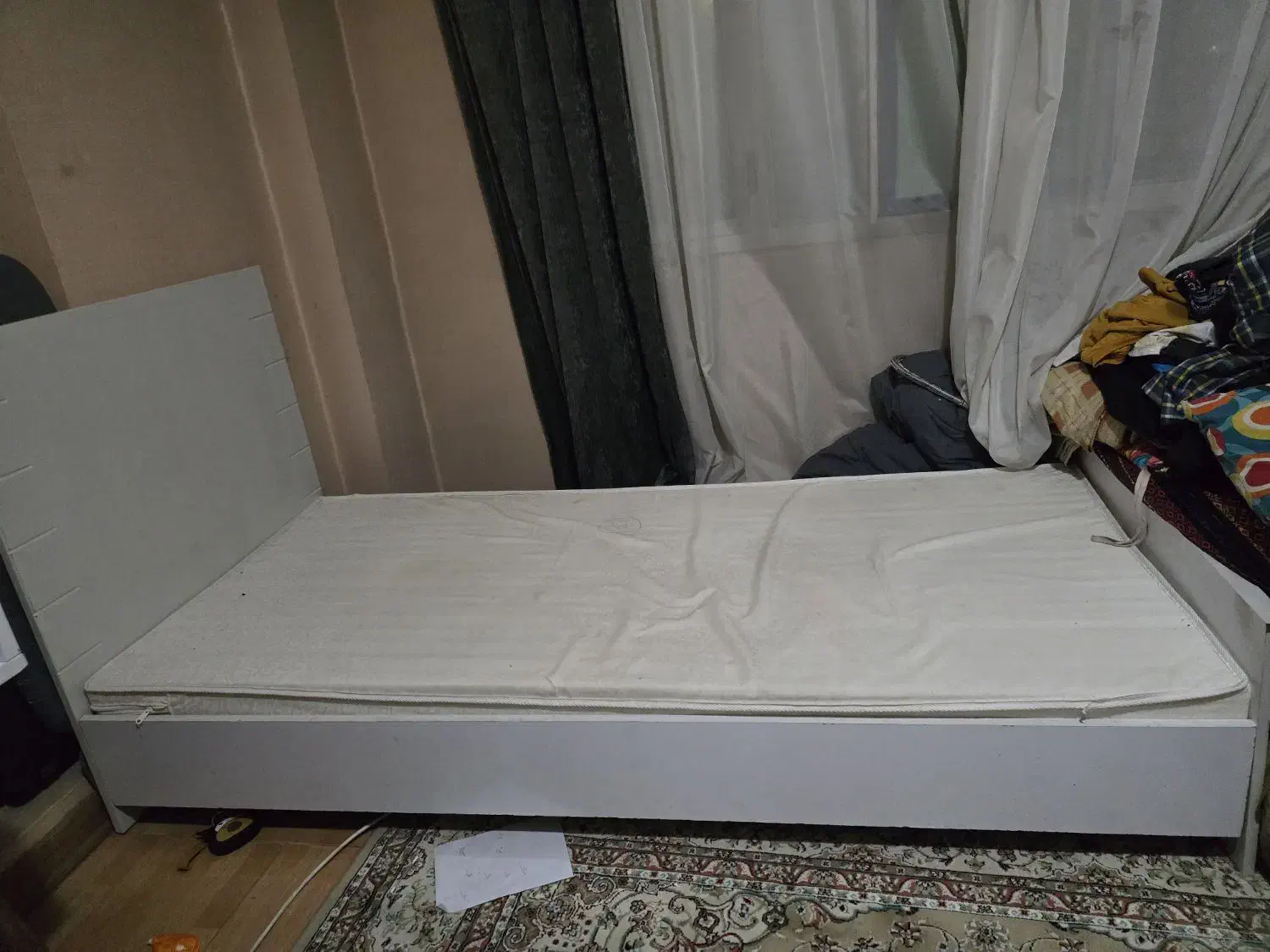 میز تحریر و صندلی و تخت و کمد لباس بچگانه|تخت و سرویس خواب|مشهد, ولیعصر (شهرک غرب)|دیوار