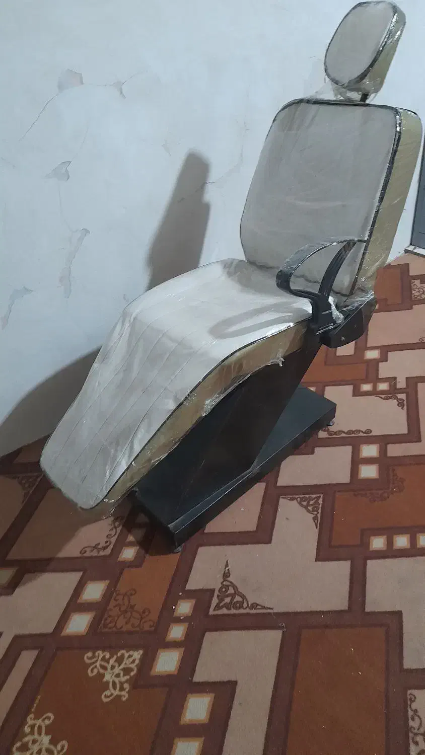 صندلی آرایشگاه|آرایشگاه و سالنهای زیبایی|قشم, |دیوار