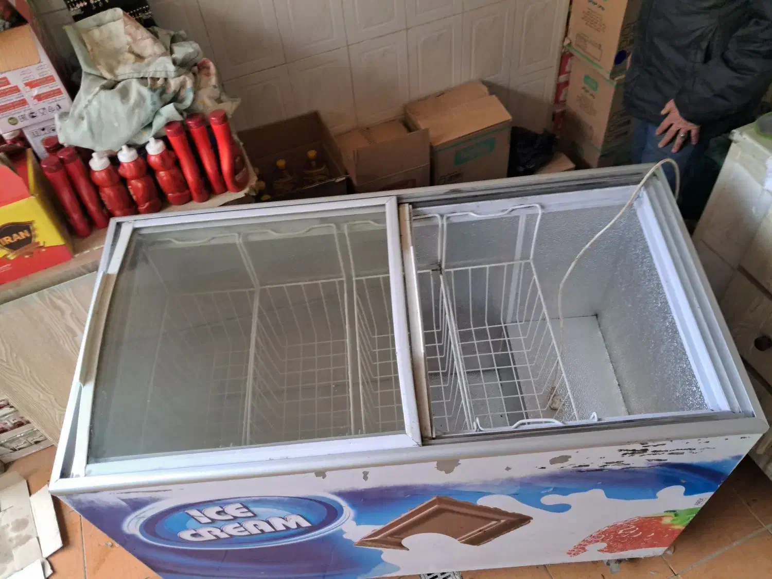 یخچال بستنی ۴۰۰ کیلو|فروشگاه و مغازه|قروه, |دیوار