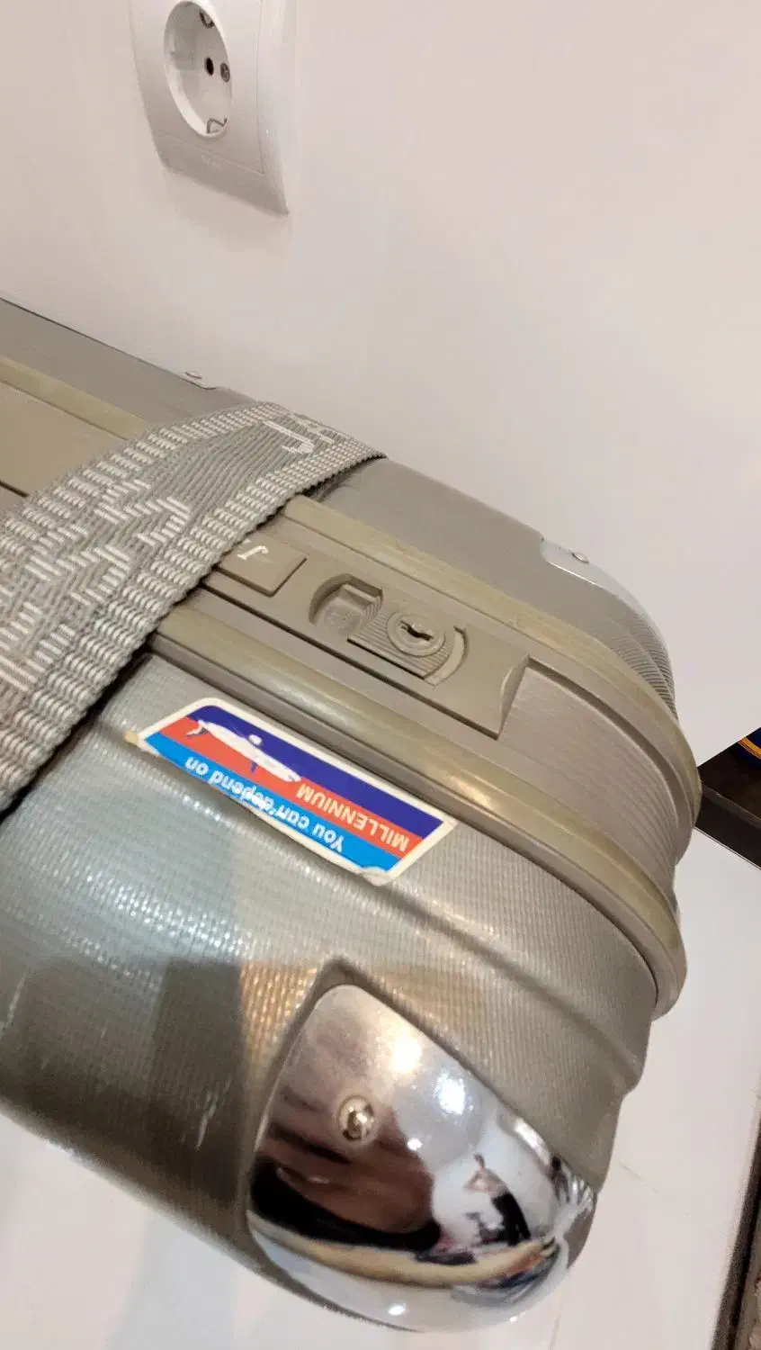 چمدان|کیف، کفش، کمربند|ساوه, |دیوار