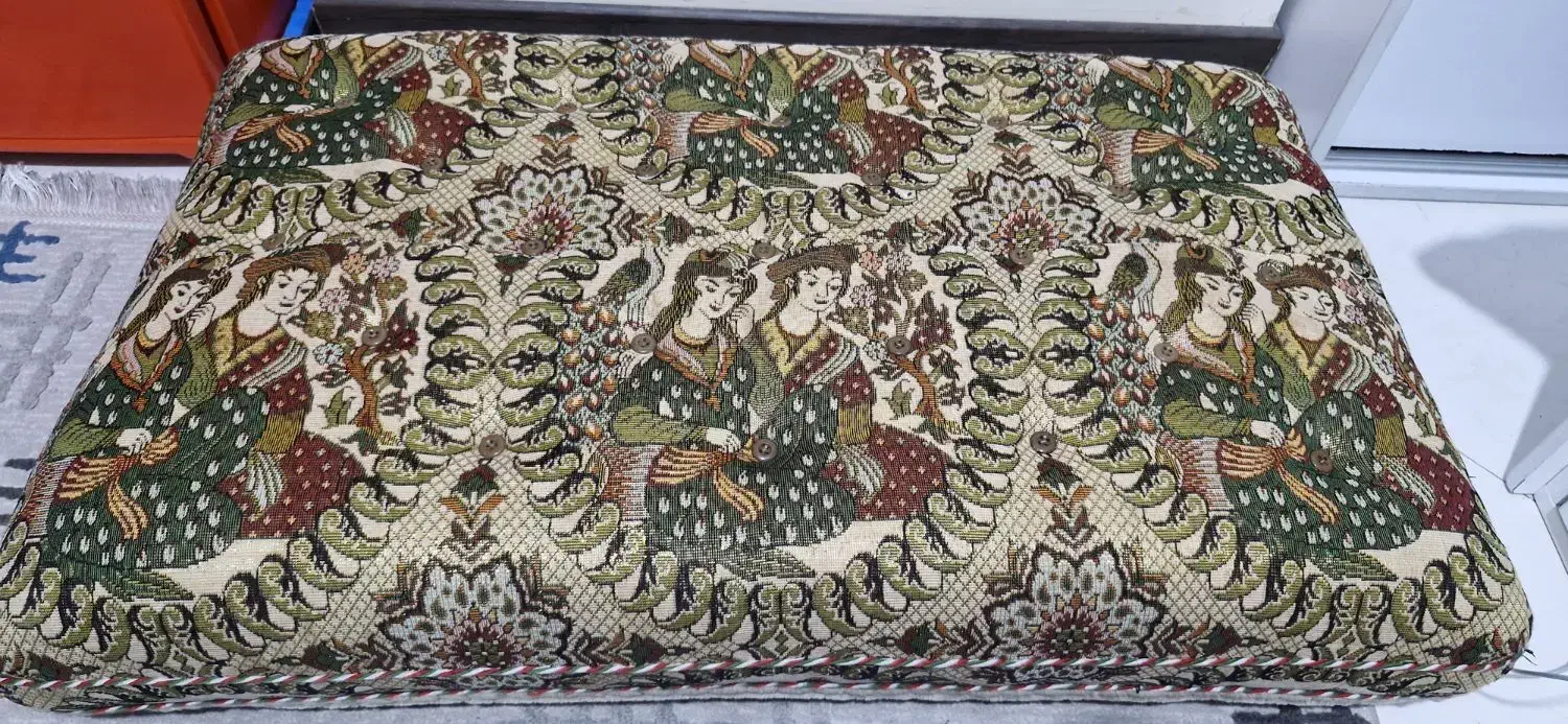 پشتی|پشتی|تهران, گلستان (شهرک راه آهن)|دیوار