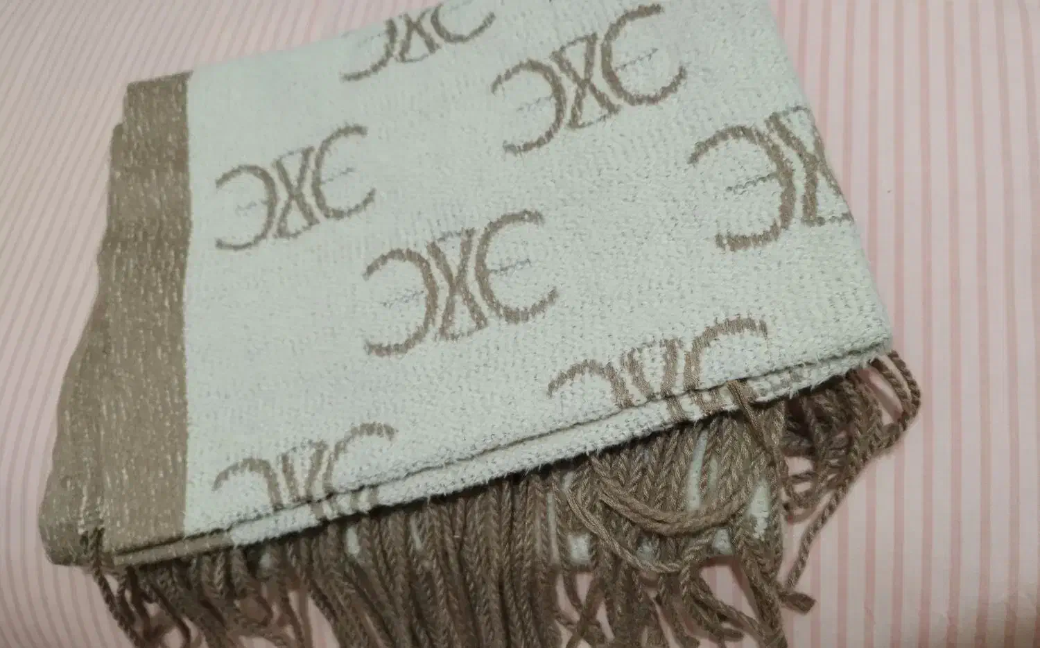 شال موهر|لباس|سلماس, |دیوار