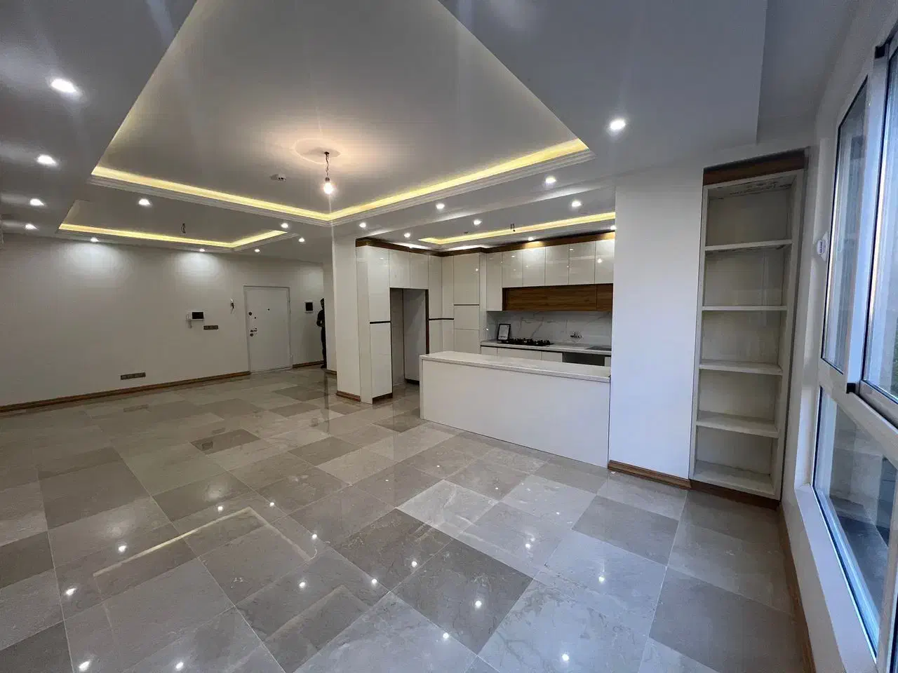 ۱۱۴ متر کلید نخورده دو پارکینگ «مشاعات هتلینگ»