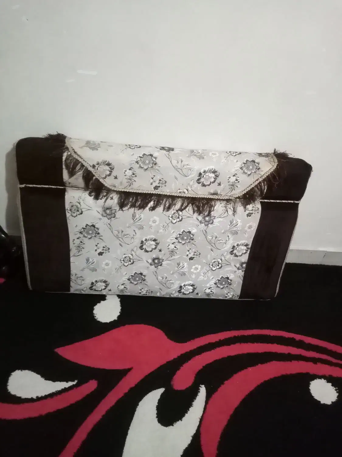 2 عدد پشتی|پشتی|اهواز, کوی جانبازان(دانش)|دیوار