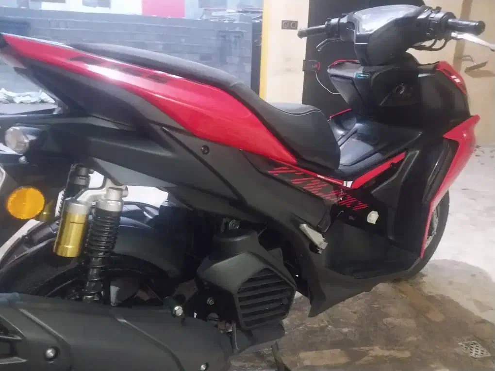 آیروکس|موتورسیکلت|رشت, پیرکلاچای|دیوار