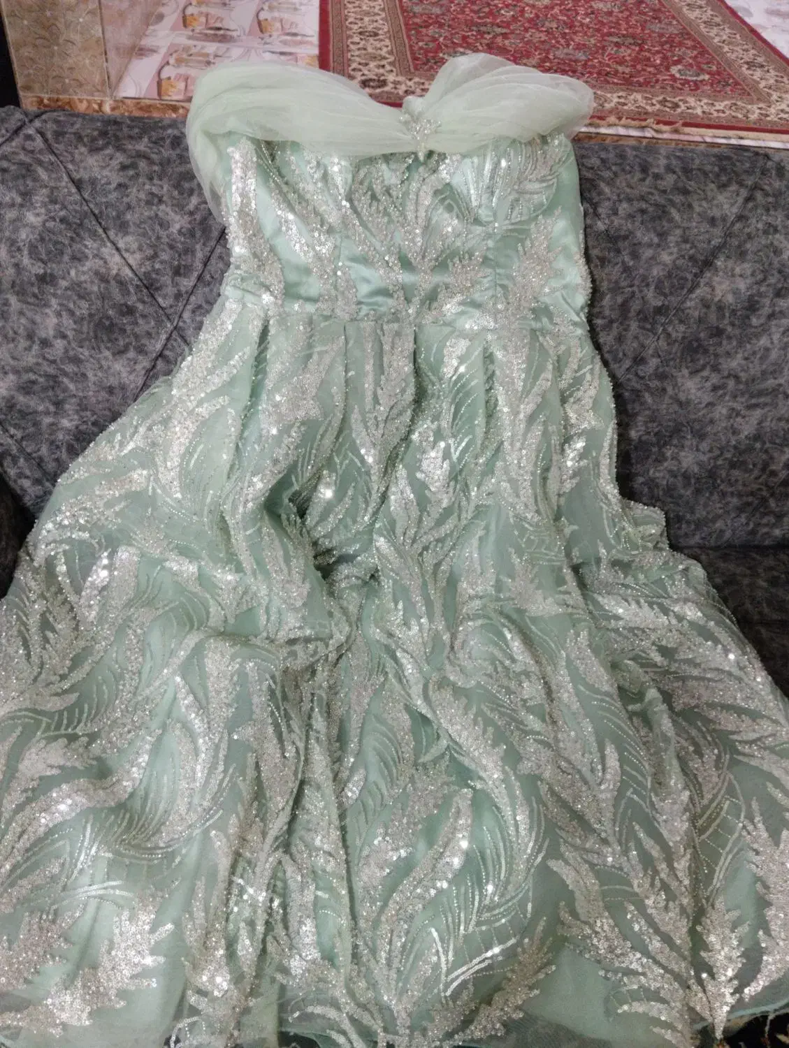 لباس مجلسی|لباس|نیمروز, |دیوار