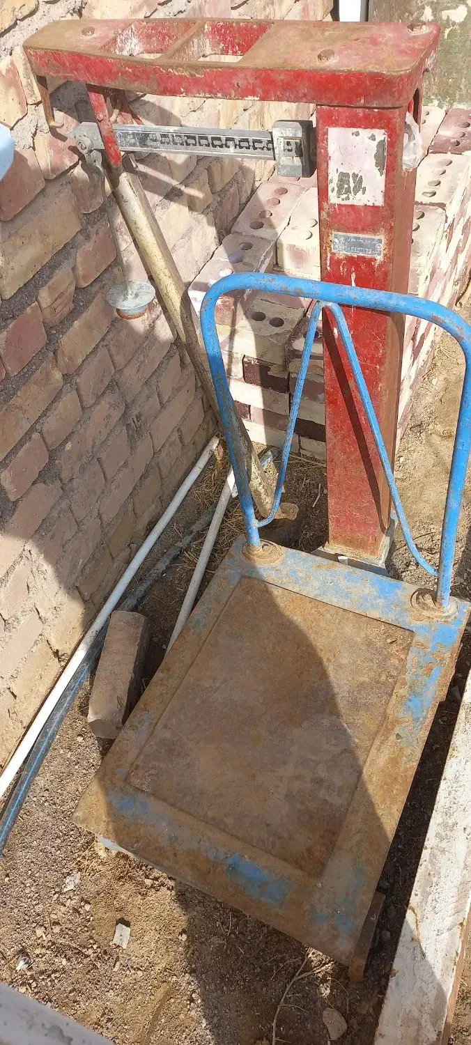 ترازو سنگی|ابزارآلات|تربت جام, میان جام|دیوار