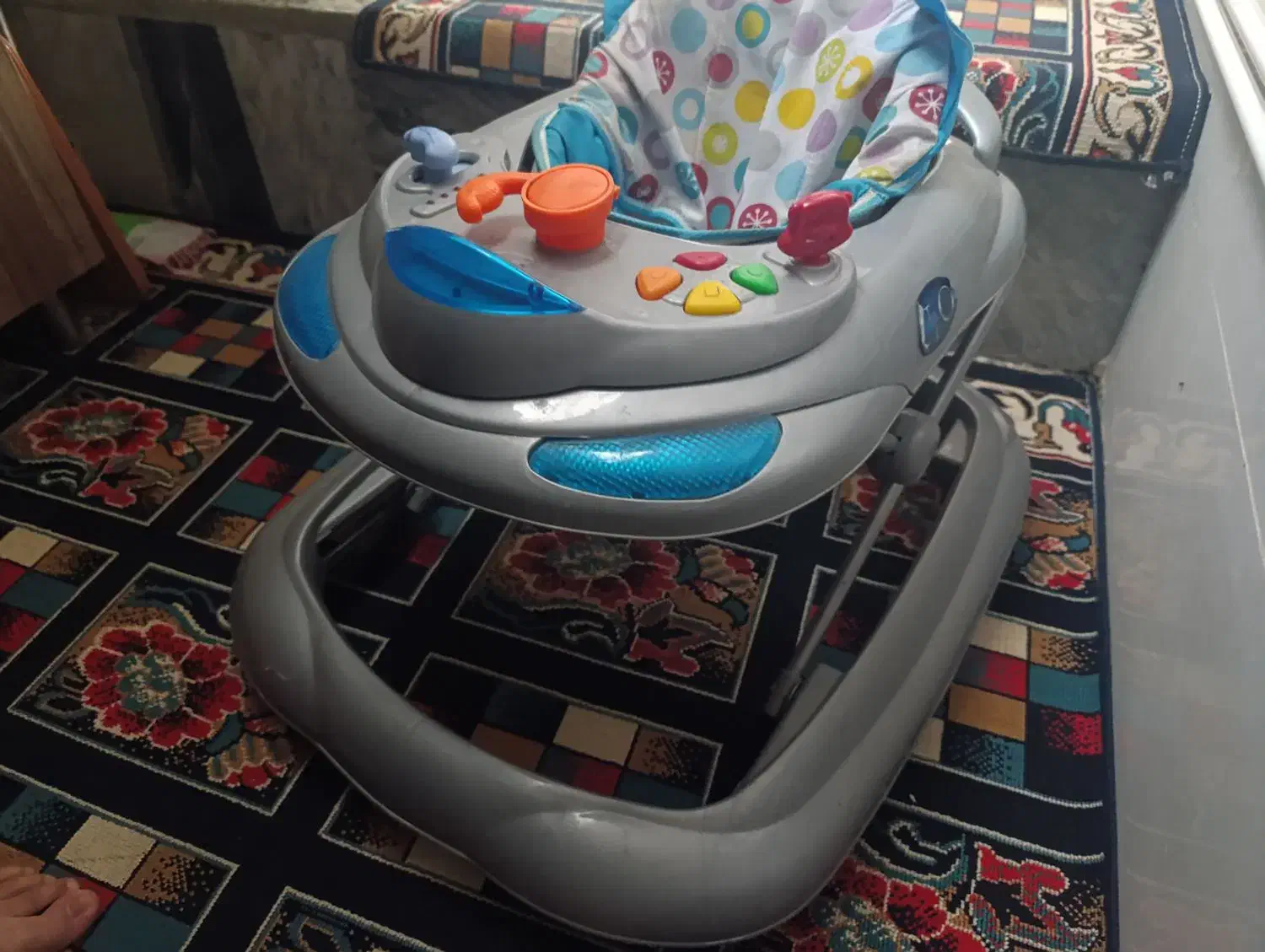 کریر وروروعک بچه موجوده|کالسکه و لوازم جانبی|بروجرد, |دیوار