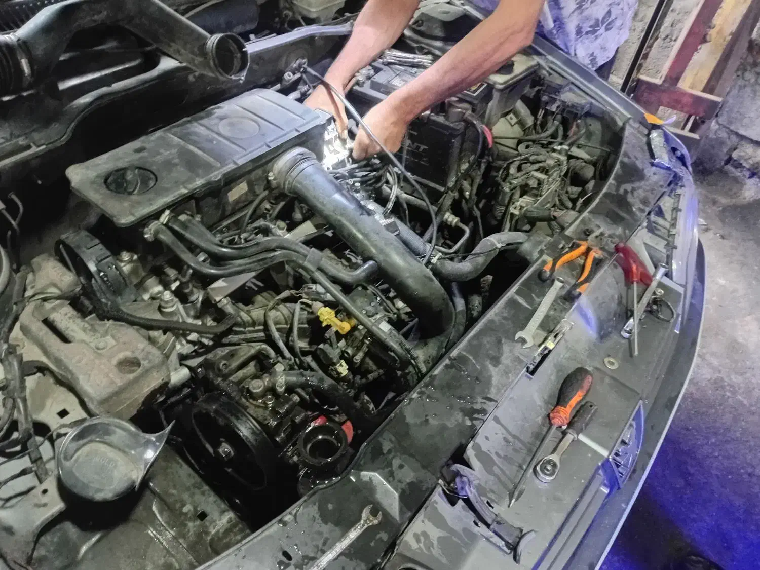 باطریسازی ومکانیکی شبانه روزی|خدمات موتور و ماشین|چالوس, |دیوار