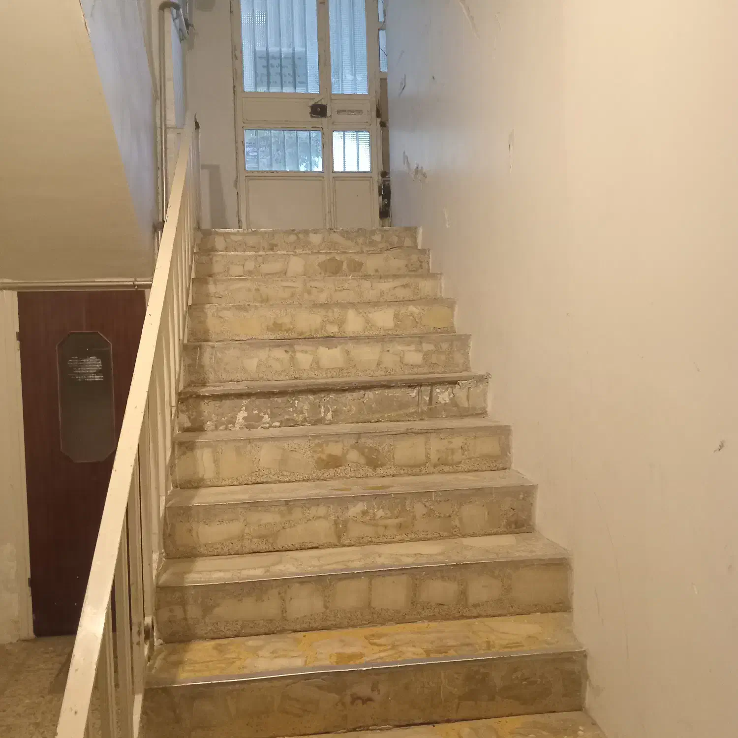 اجاره زیر زمین|اجارهٔ دفتر کار، اتاق اداری، مطب|خوی, |دیوار